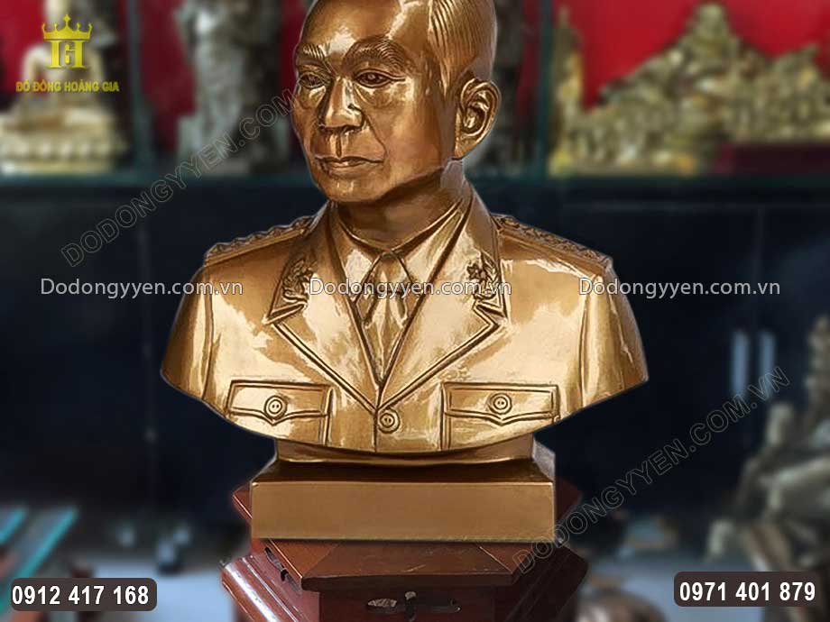 Vật phẩm n&ecirc;n được đặt tr&ecirc;n đ&ocirc;n gỗ cao, tr&aacute;nh đặt thẳng xuống đất